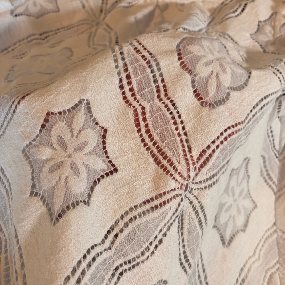 Petite Eyelet top - Picture 8 of 9
